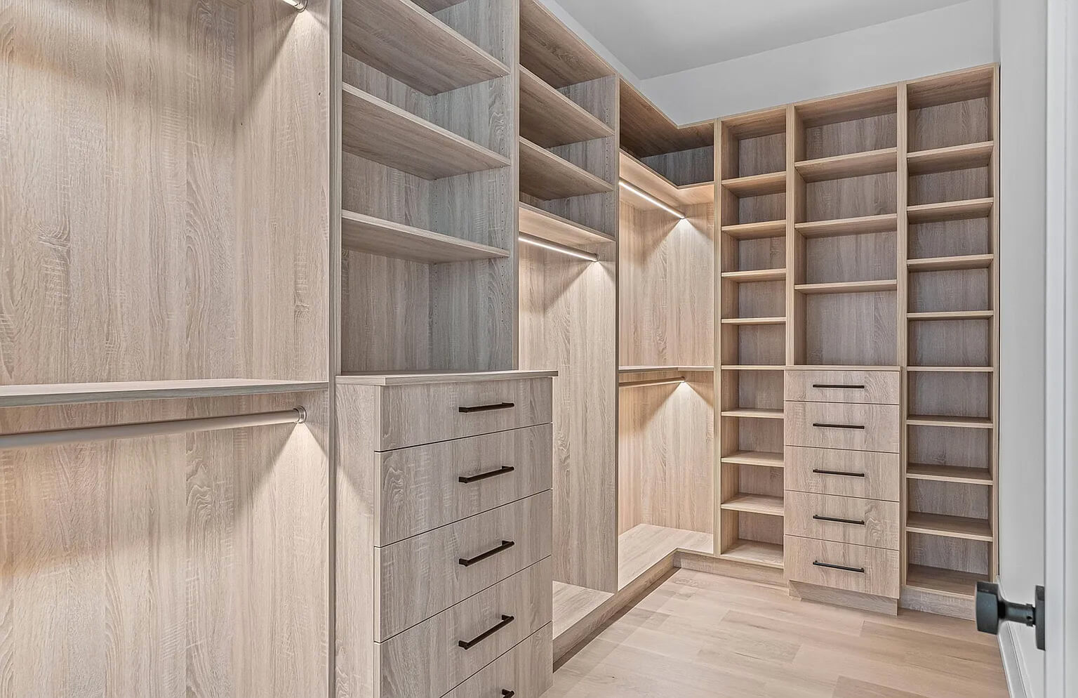 home renovation contractors Roslyn Heights NY
